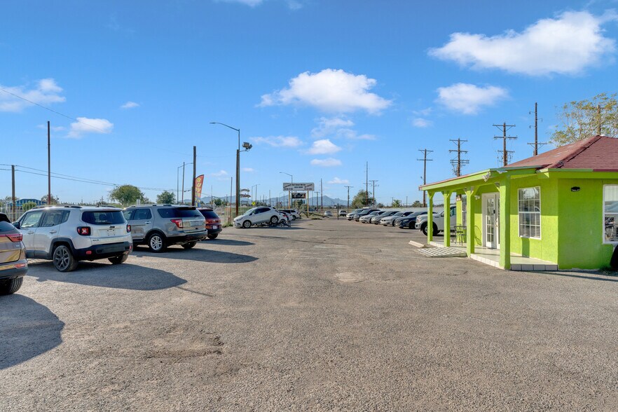 8333 Alameda Ave, El Paso, TX à vendre - Photo de l’immeuble – Image 3 sur 9