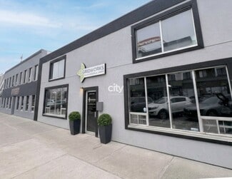 Plus de détails pour 10555 111th St NW, Edmonton, AB - Local d’activités à vendre