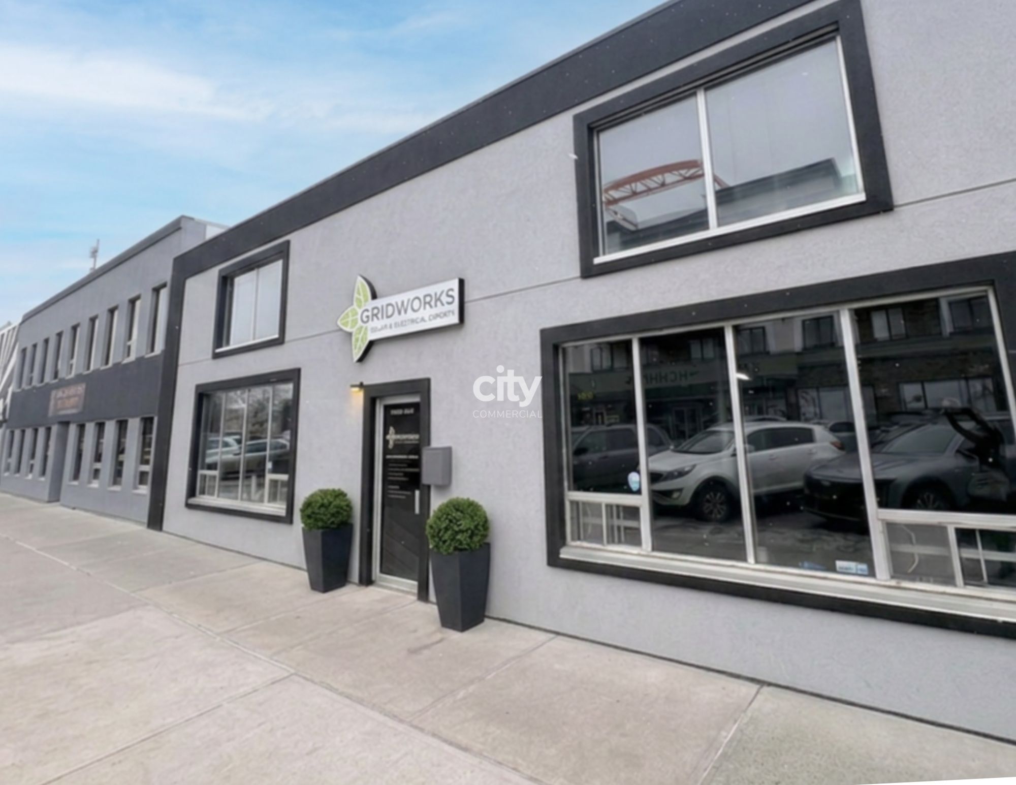 10555 111th St NW, Edmonton, AB à vendre Photo de l’immeuble– Image 1 sur 13