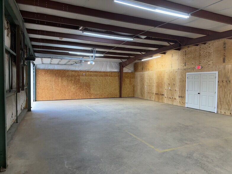 110 McNeill Rd, Sanford, NC à louer - Photo de l’immeuble – Image 3 sur 4