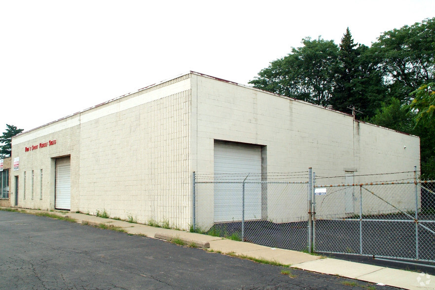 24514 W McNichols Rd, Detroit, MI à louer - Photo principale – Image 3 sur 5