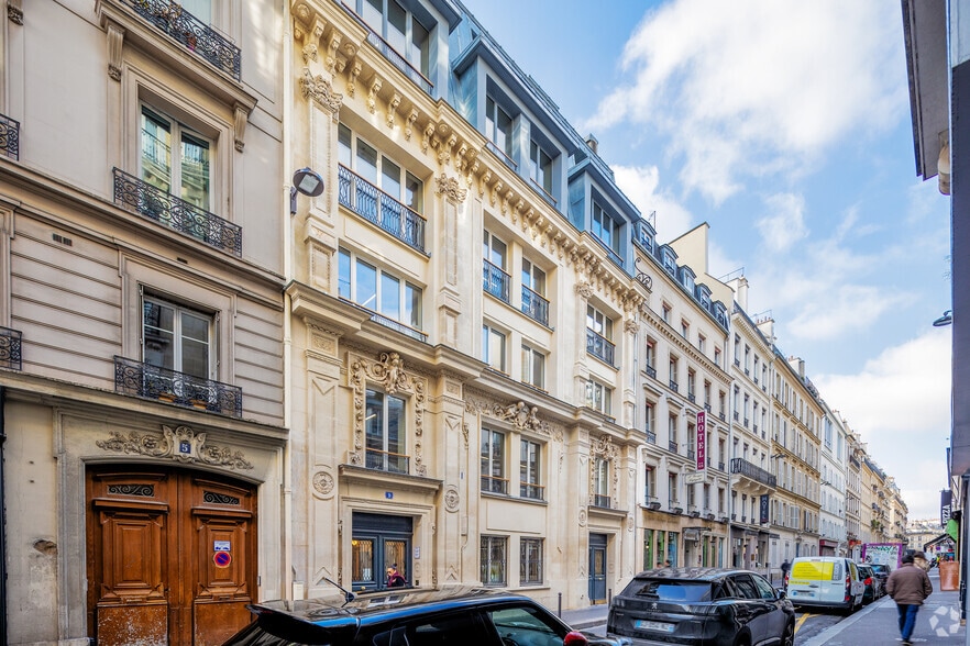 9 Rue Victor Massé, Paris à louer - Photo de l’immeuble – Image 3 sur 6