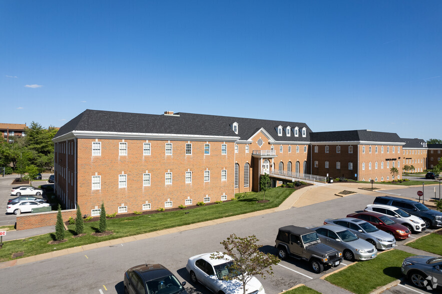 522 N New Ballas Rd, Creve Coeur, MO à louer - Photo de l’immeuble – Image 3 sur 7