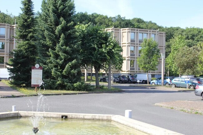 Plus de détails pour Route De L'orme Des Merisiers, Saint-Aubin - Bureau à louer
