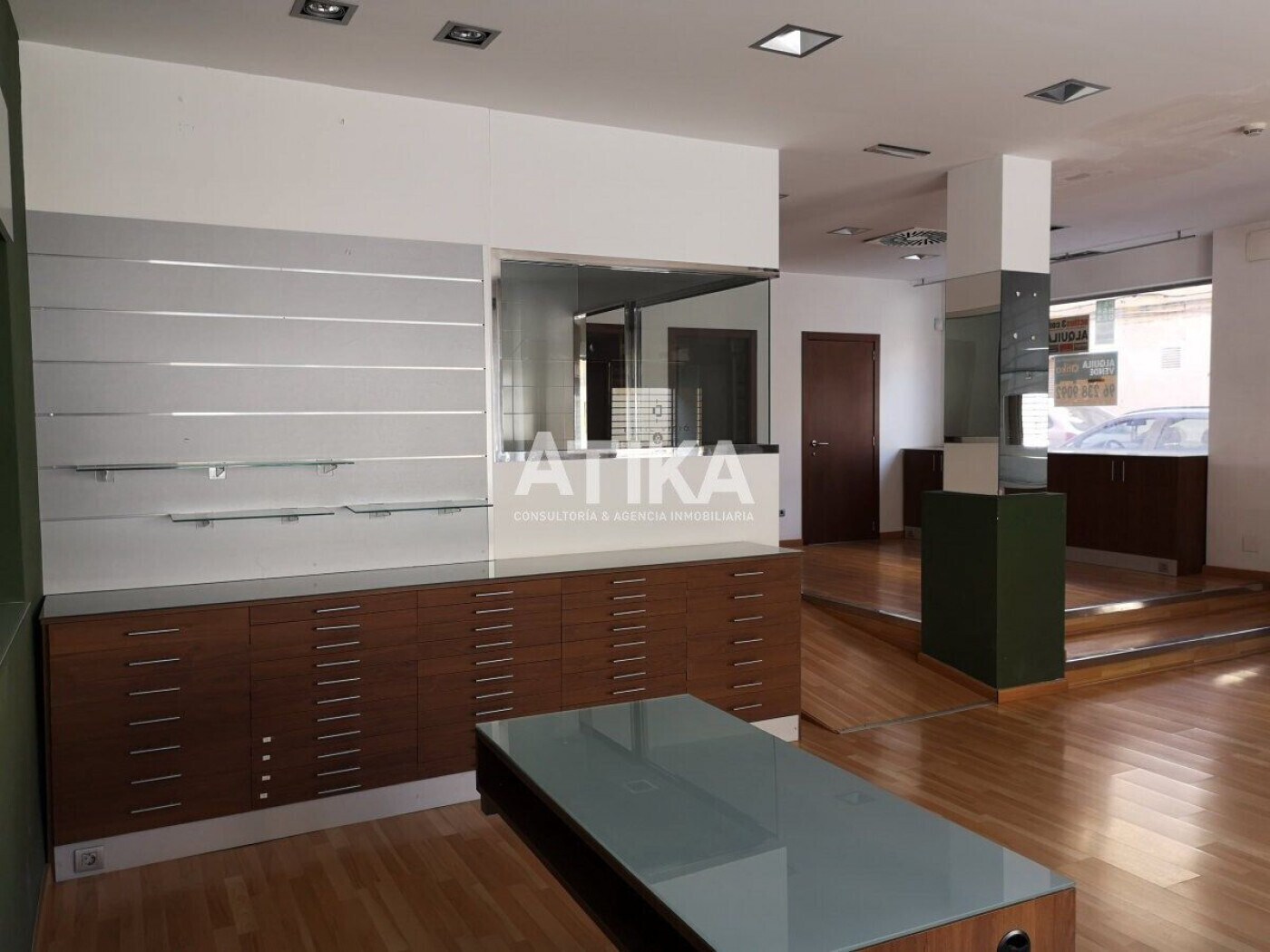 Local commercial dans Ontinyent, Valencia à vendre Photo intérieure– Image 1 sur 17