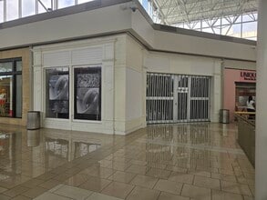 1500 Apalachee Pky, Tallahassee, FL à louer Photo intérieure– Image 2 sur 2