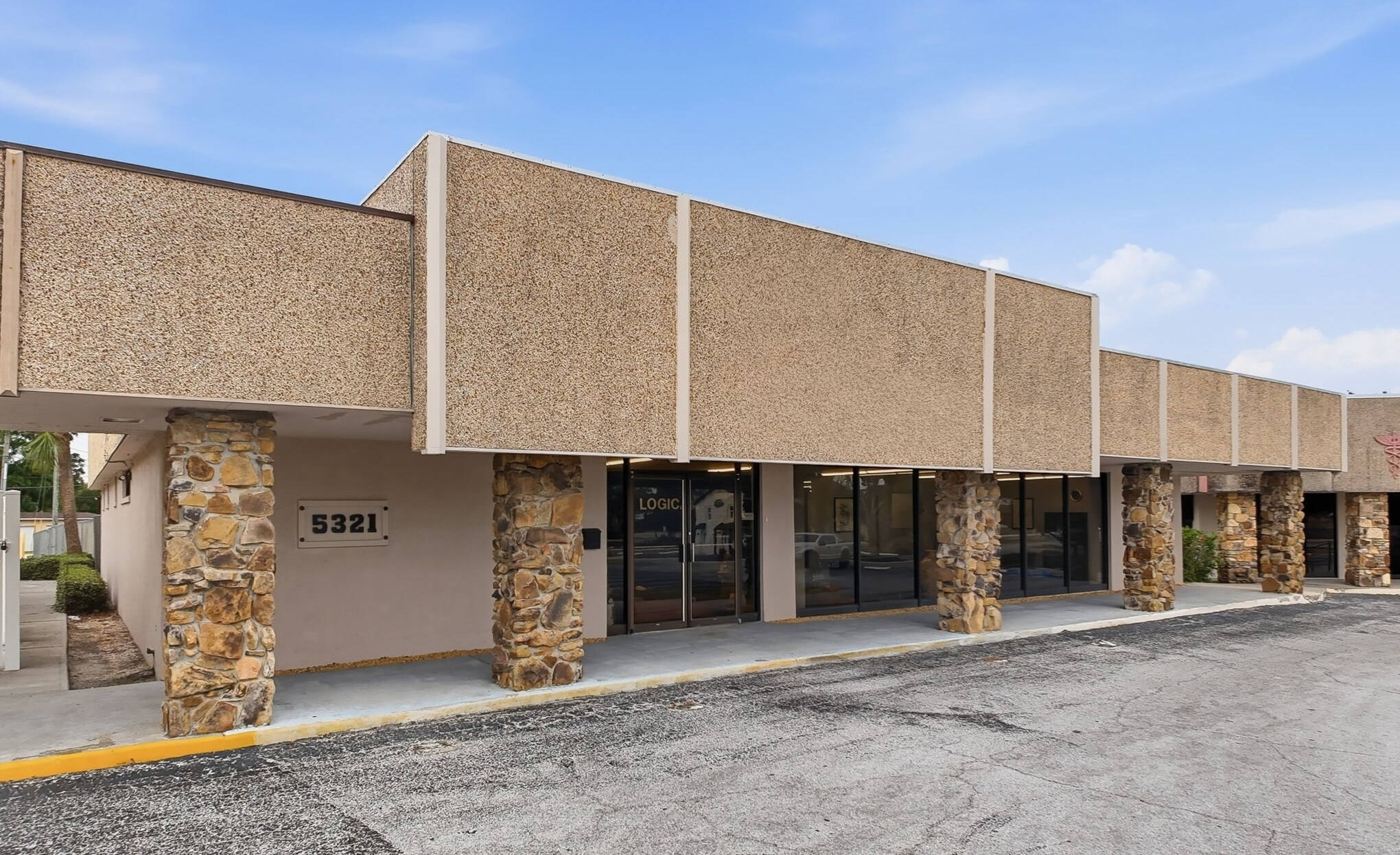 5321 Grand Blvd, New Port Richey, FL à vendre Photo de l’immeuble– Image 1 sur 40