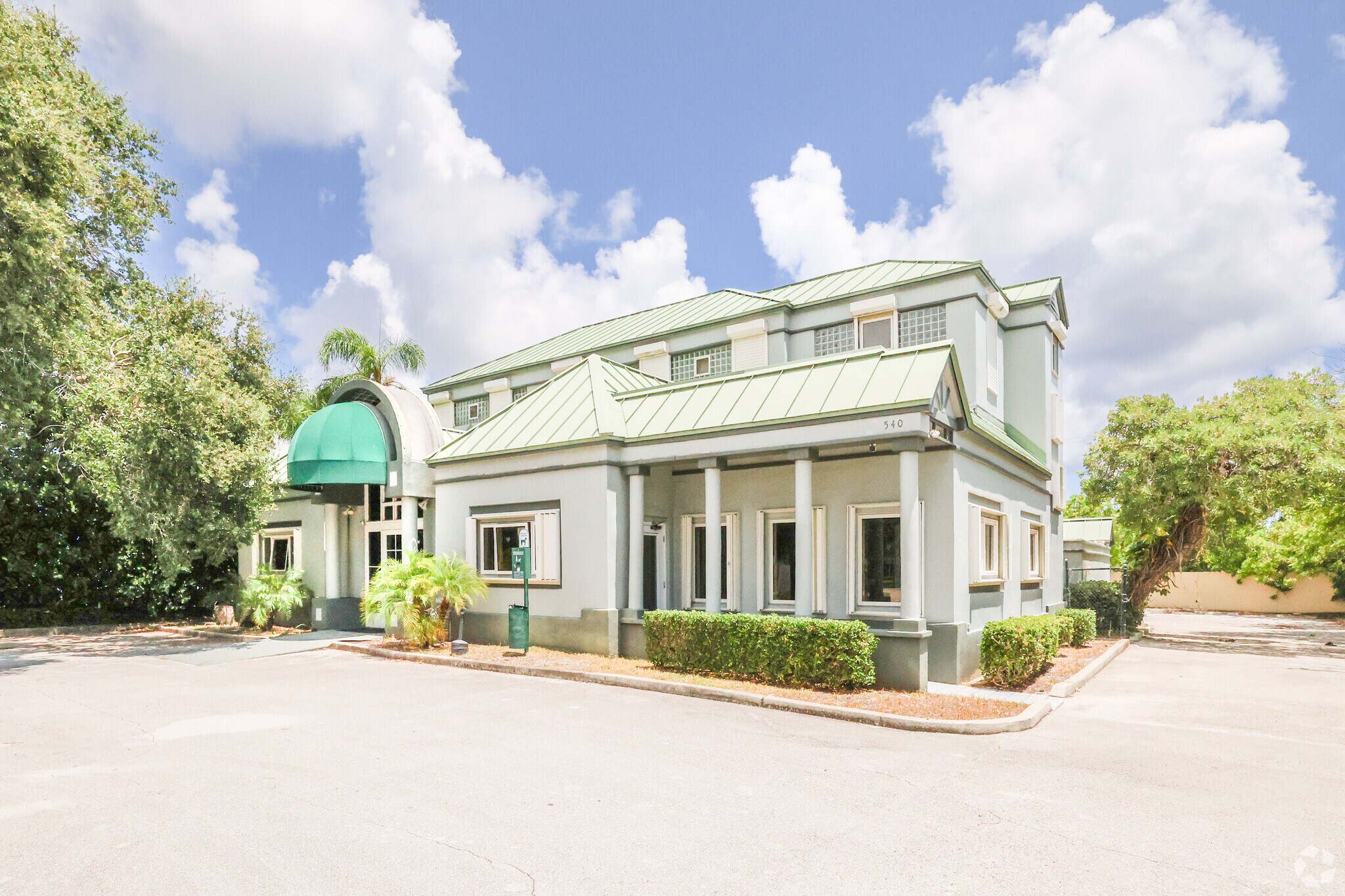 540 S Federal Hwy, Deerfield Beach, FL à louer Photo de l’immeuble– Image 1 sur 2