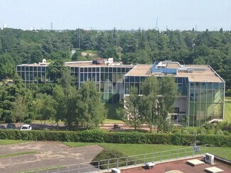 Plus de détails pour Local d'activités à louer