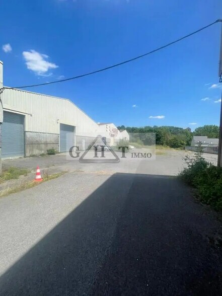 Industriel/Logistique dans Crevecoeur-le-Grand à vendre - Photo de l’immeuble – Image 2 sur 9