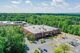 10404 E Independence Blvd, Matthews, NC - VUE AÉRIENNE  vue de carte - Image1