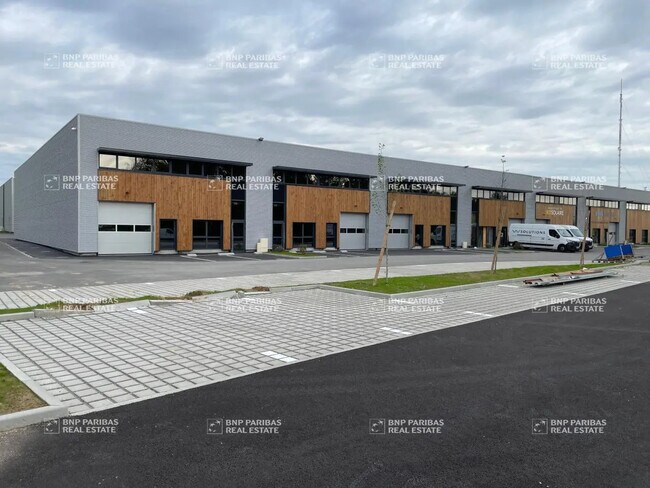 Plus de détails pour Local d’activités à vendre