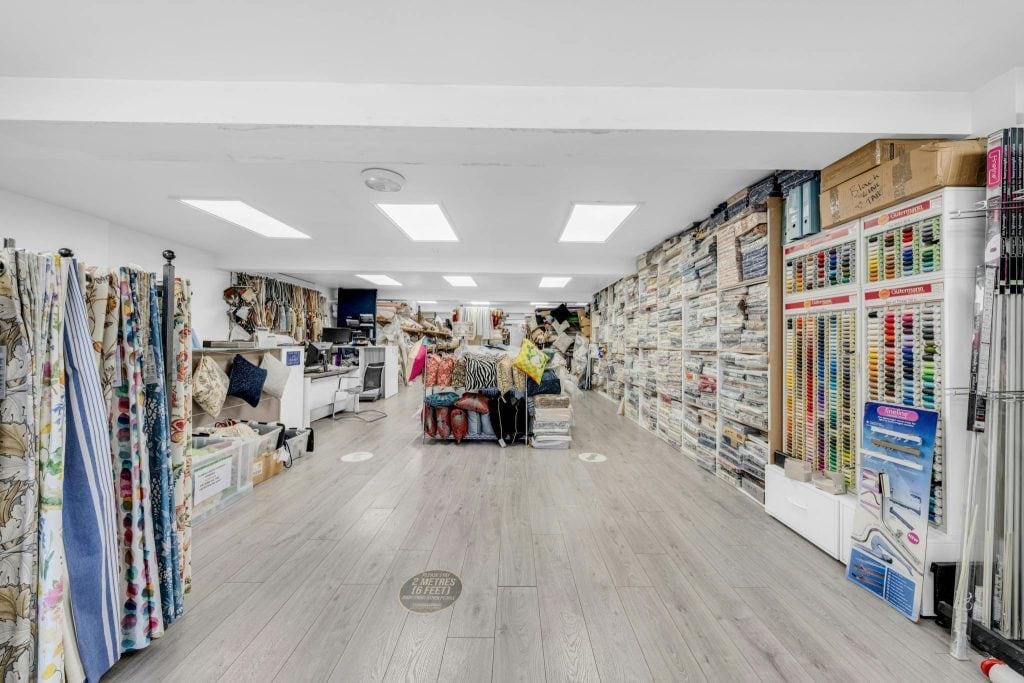 281 Ballards Ln, Londres à louer Photo intérieure– Image 1 sur 5