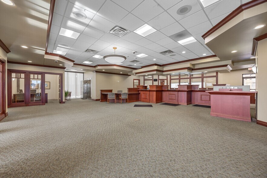 3414 Mount Vernon Rd SE, Cedar Rapids, IA à vendre - Photo de l’immeuble – Image 3 sur 35