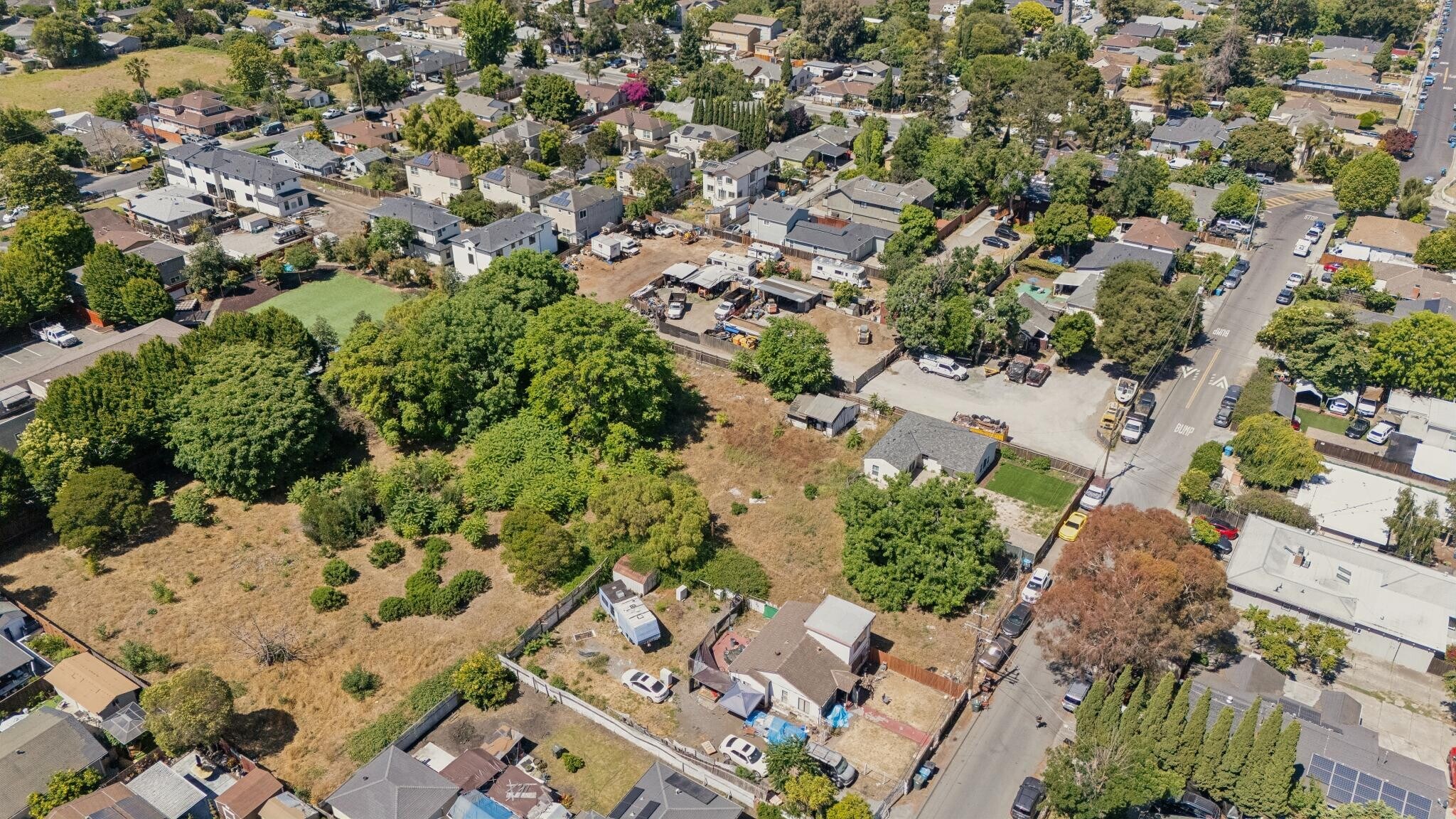 990 Garden St, East Palo Alto, CA à vendre Photo de l’immeuble– Image 1 sur 7