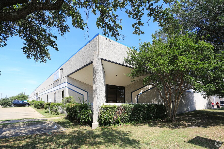 2001 108th St, Grand Prairie, TX à louer - Photo de l’immeuble – Image 2 sur 21