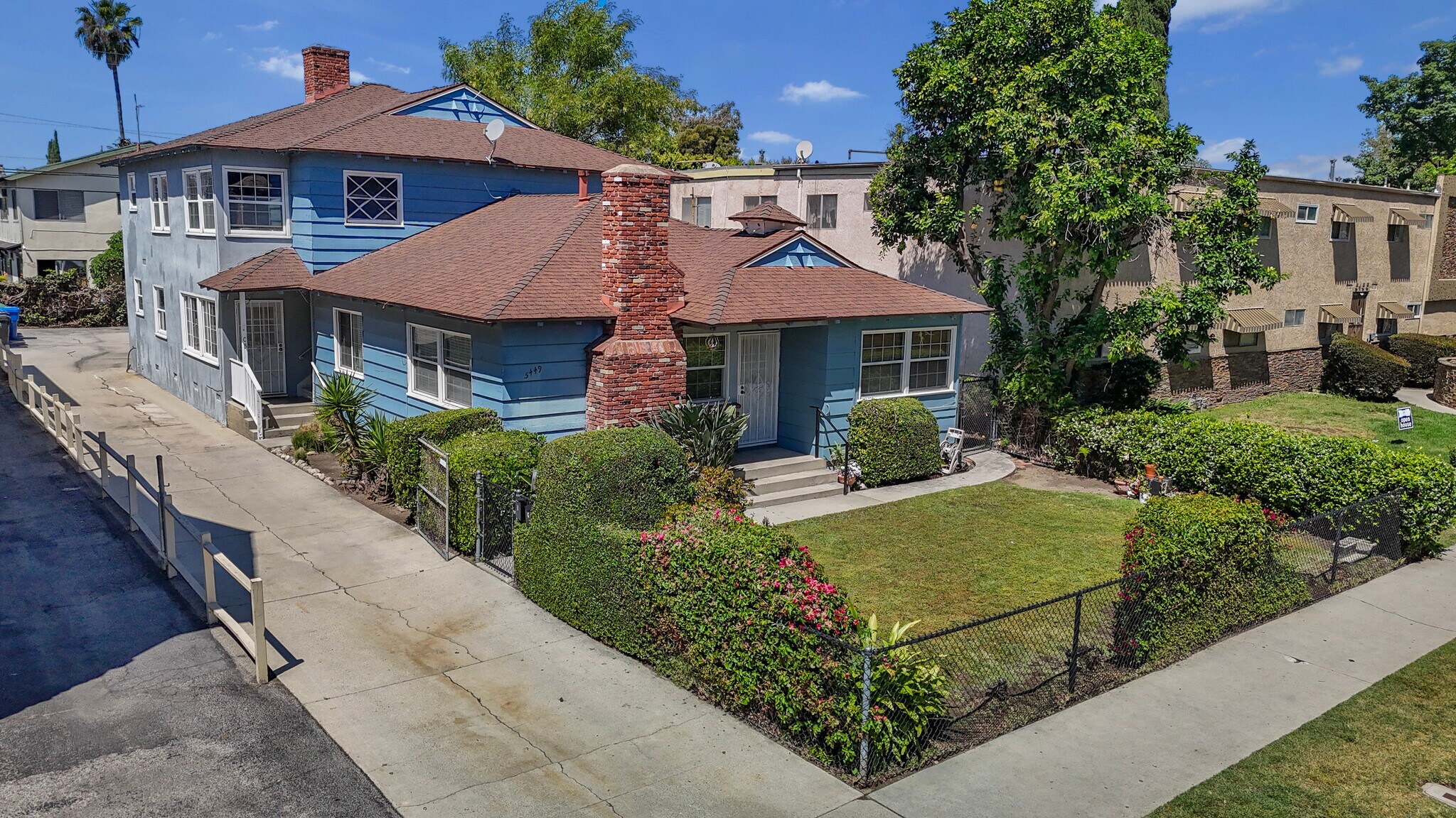 5449 Bellingham Ave, Valley Village, CA à vendre Photo principale– Image 1 sur 12