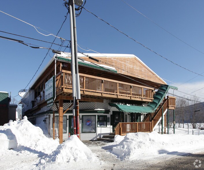 20 Amherst St, Lake George, NY à vendre - Photo de l’immeuble – Image 2 sur 5