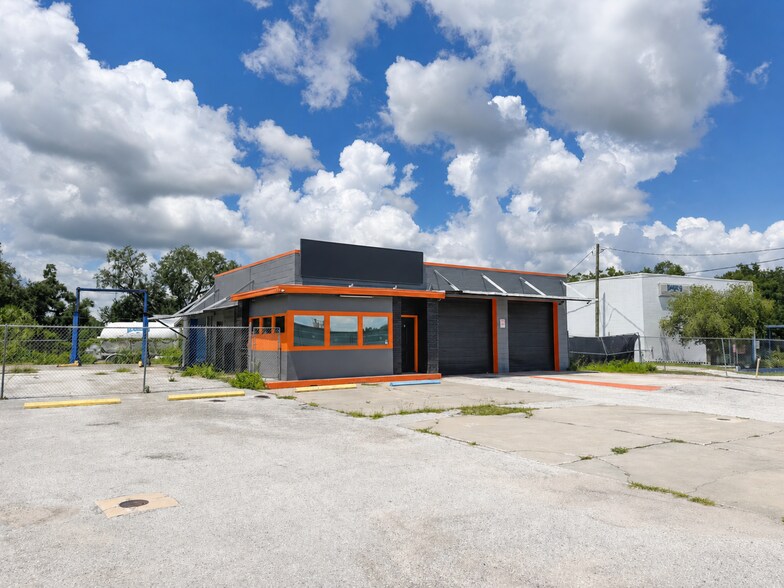 15217 US 301, Dade City, FL à louer - Photo de l’immeuble – Image 2 sur 7