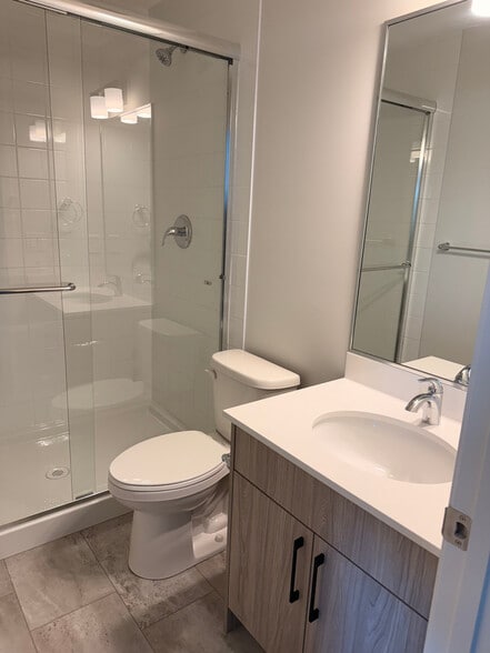 13012 120 St NW, Edmonton, AB à vendre - Photo intérieure – Image 2 sur 6