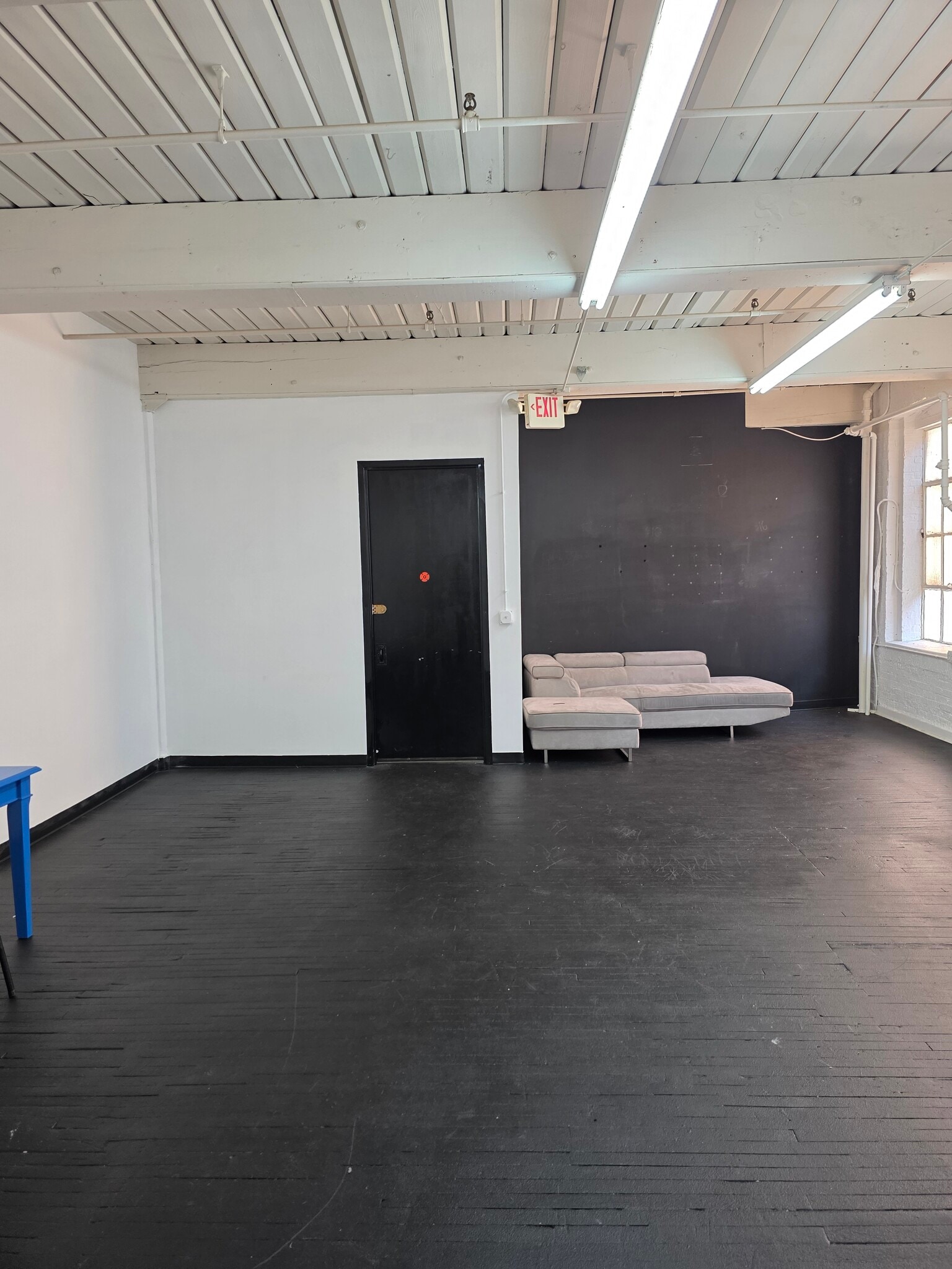 208 S Pulaski St, Baltimore, MD à louer Autre– Image 1 sur 11