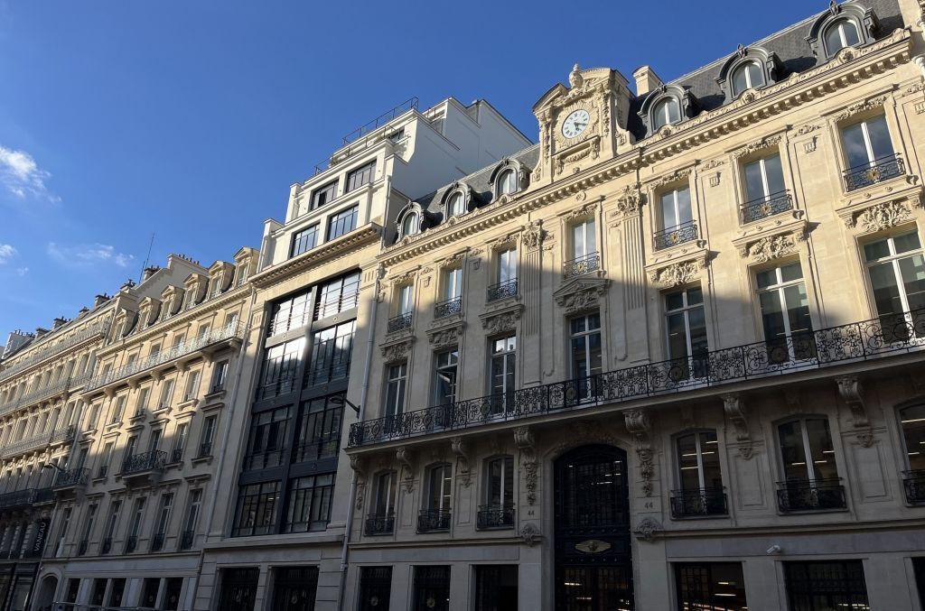 44-48 Rue De Châteaudun, Paris à louer Photo de l’immeuble– Image 1 sur 9