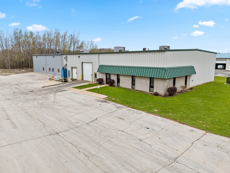 3300 Commodity Ln, Green Bay, WI à louer - Photo principale – Image 1 sur 22