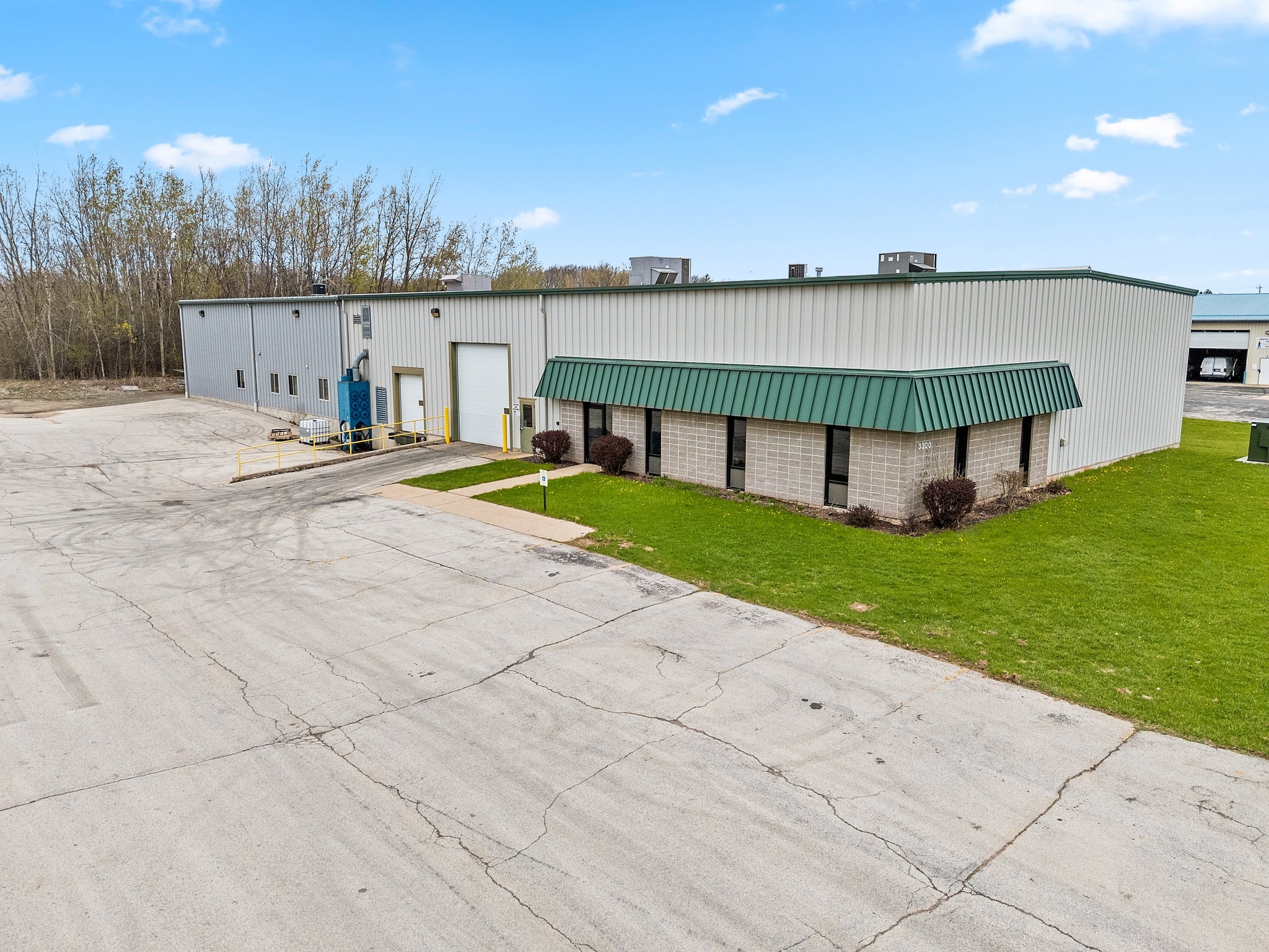 3300 Commodity Ln, Green Bay, WI à louer Photo principale– Image 1 sur 23