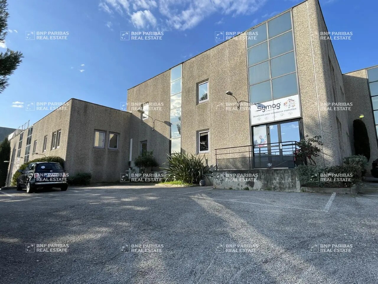 Local d’activités dans Antibes à louer Photo de l’immeuble– Image 1 sur 16
