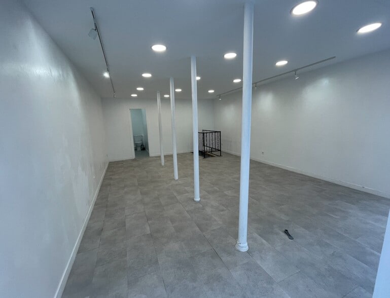 62 Rue Notre-Dame De Nazareth, Paris à louer - Photo de l’immeuble – Image 2 sur 7