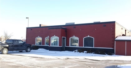 1830 Plover Rd, Plover, WI à louer Photo de l’immeuble– Image 1 sur 4