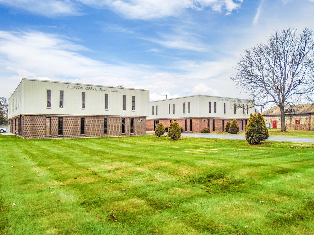 36358-36380 Garfield Rd, Clinton Township, MI à vendre Photo principale– Image 1 sur 13