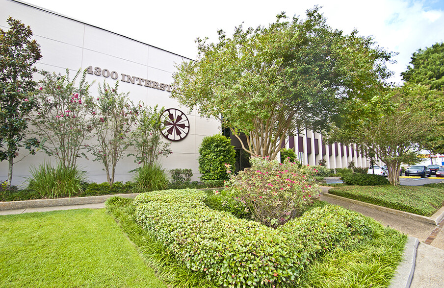 4300 S I-10 Service Rd, Metairie, LA à louer - Photo de l’immeuble – Image 1 sur 2