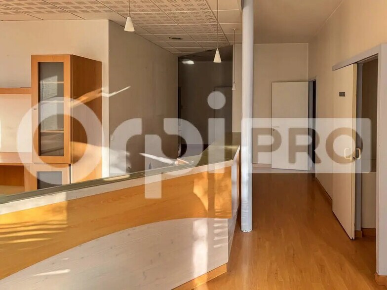 Bureau dans Dax à vendre - Photo intérieure – Image 2 sur 7