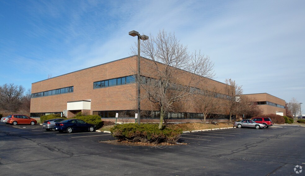 2400 Big Timber Rd, Elgin, IL à louer - Photo principale – Image 1 sur 6
