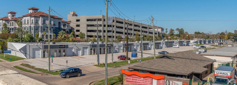 11020 Katy Fwy, Houston, TX à louer - Photo de l’immeuble – Image 2 sur 5