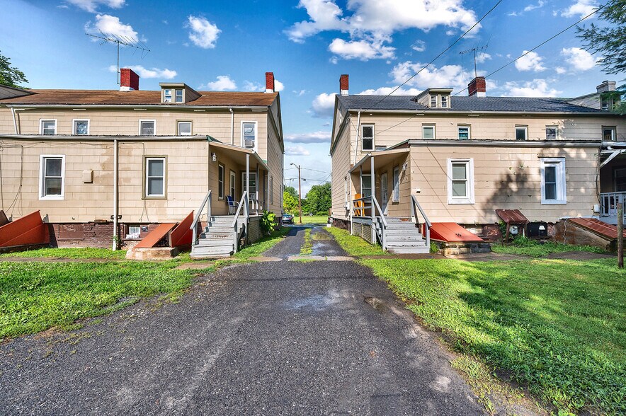 6631 Park Pl, Hudson, NY à vendre - Photo de l’immeuble – Image 2 sur 20