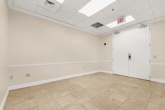 121 S Orange Ave, Orlando, FL à louer Photo intérieure– Image 1 sur 18