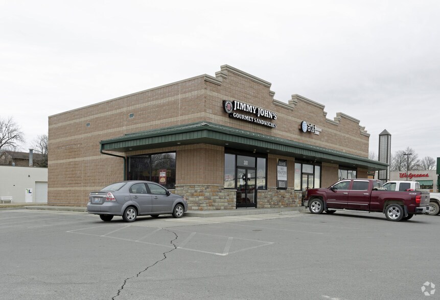 301-317 S Commercial St, Harrisonville, MO à louer - Photo de l’immeuble – Image 2 sur 2