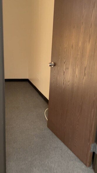 937 S Alameda St, Los Angeles, CA à louer - Vidéo sur l’annonce professionnelle – Image 3 sur 16