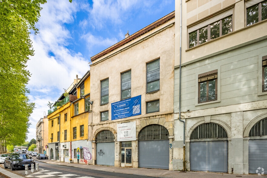 Immeuble residentiel dans Lyon à vendre - Photo de l’immeuble – Image 3 sur 3