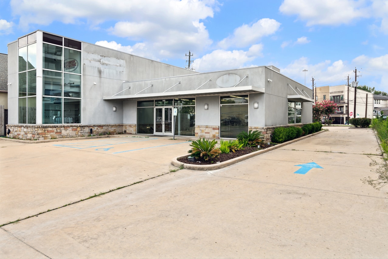 6426 Washington Ave, Houston, TX à louer Photo de l’immeuble– Image 1 sur 10