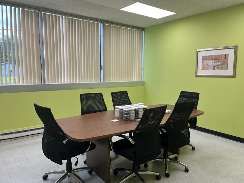 1119 Kickapoo St, Lincoln, IL à louer - Photo intérieure – Image 3 sur 11