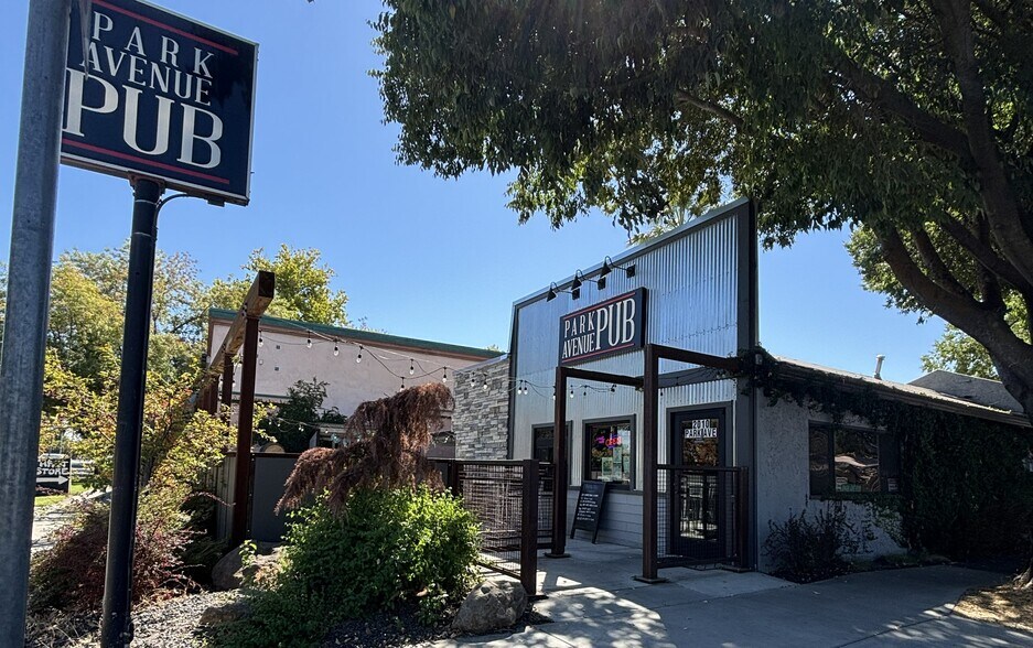 2010 Park Ave, Chico, CA à vendre - Photo de l’immeuble – Image 2 sur 3