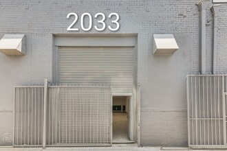2023-2043 S Santa Fe Ave, Los Angeles, CA à louer Photo intérieure– Image 1 sur 8