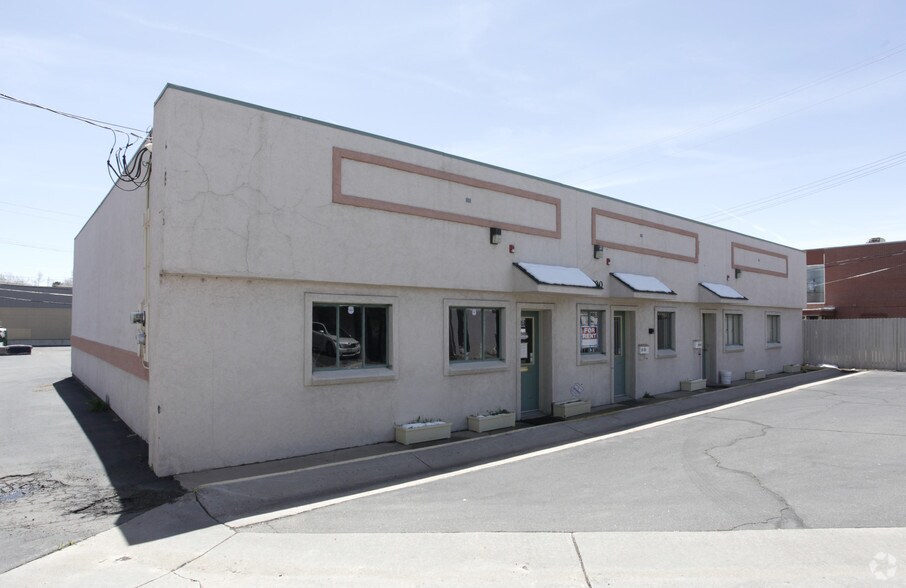 8700 W Colfax Ave, Lakewood, CO à louer - Photo principale – Image 1 sur 38