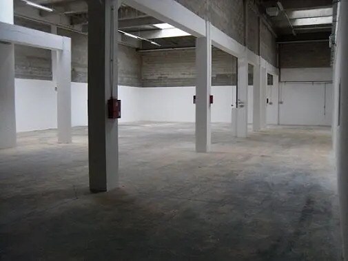 Local d’activités dans Aulnay-sous-Bois à louer - Photo intérieure – Image 2 sur 11