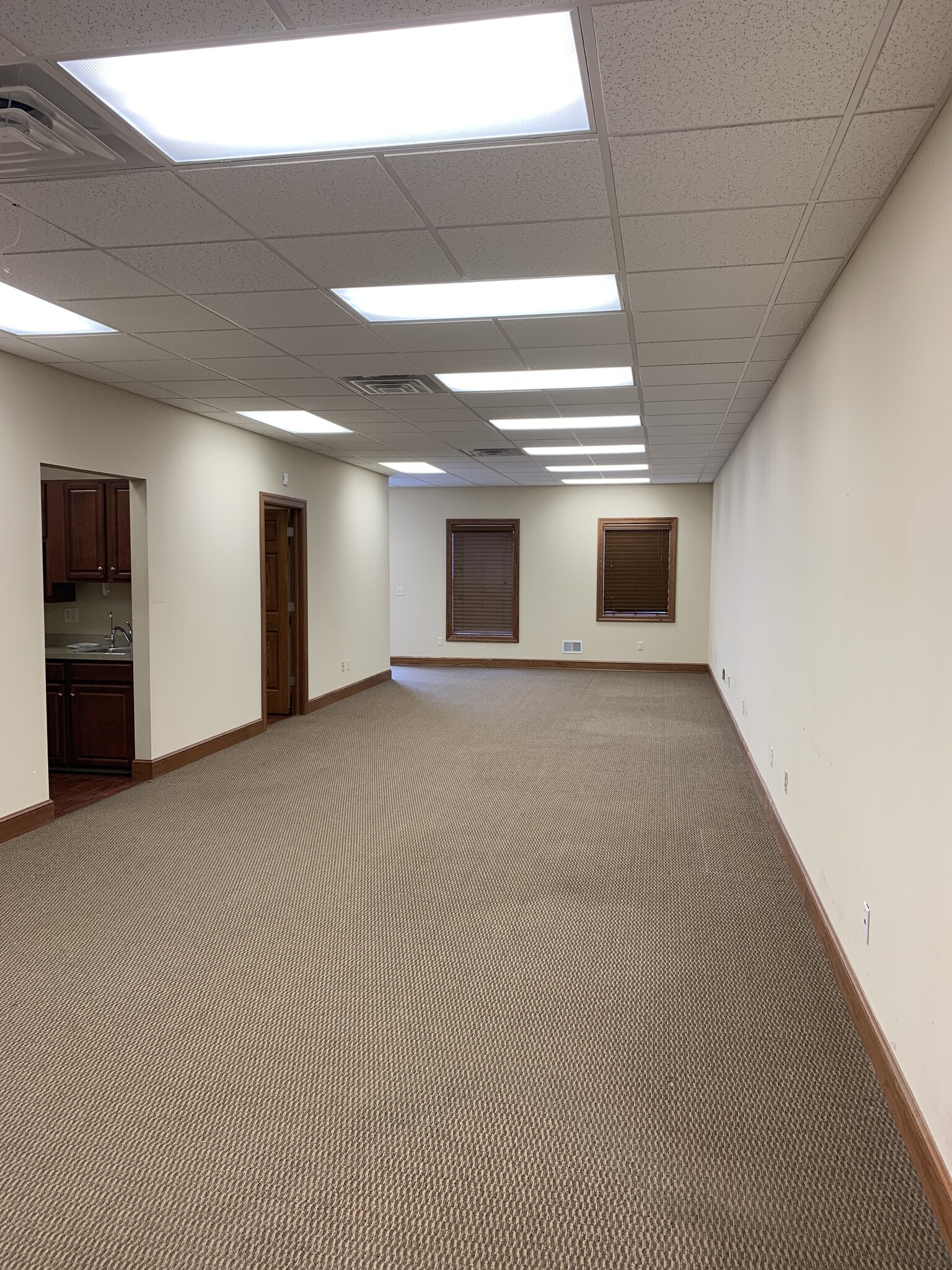 421-481 PENBROOKE Dr, Penfield, NY à louer Photo intérieure– Image 1 sur 11