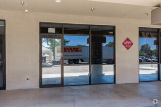 2650-2702 E University Dr, Mesa, AZ à louer Photo de l’immeuble– Image 1 sur 6