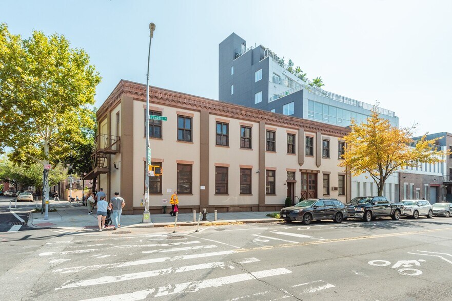 54 Franklin St, Brooklyn, NY à vendre - Photo de l’immeuble – Image 3 sur 42